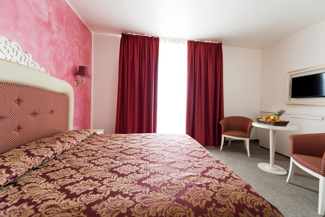 Double or Twin Room,534691713:JPEG